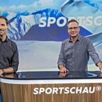 Wintersport-Moderator Matthias Opdenhövel und Experte Sven Hannawald (l)